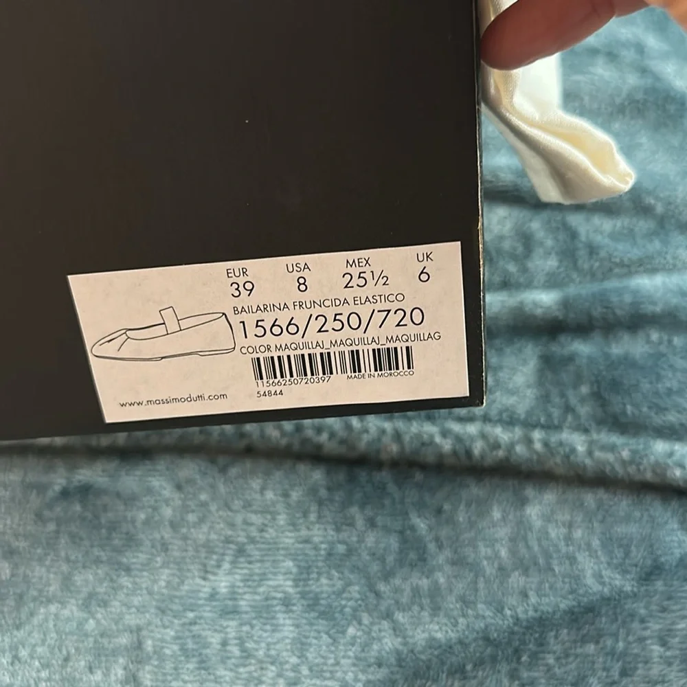Massimo Dutti Cream Ballet Flats with Black Strap - Picture 3 of 4